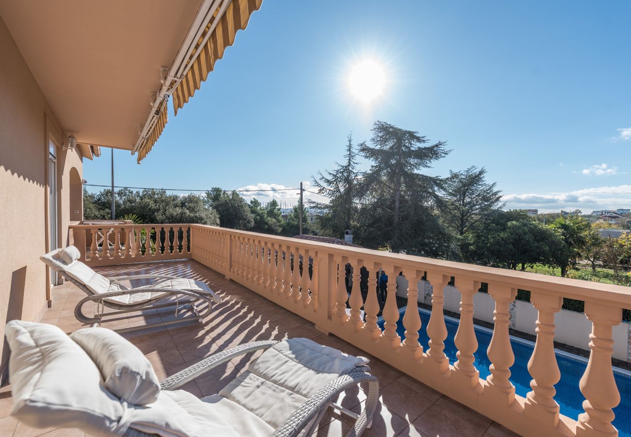 Ferienhaus in Bibinje - Ferienhaus Lolita mit Pool