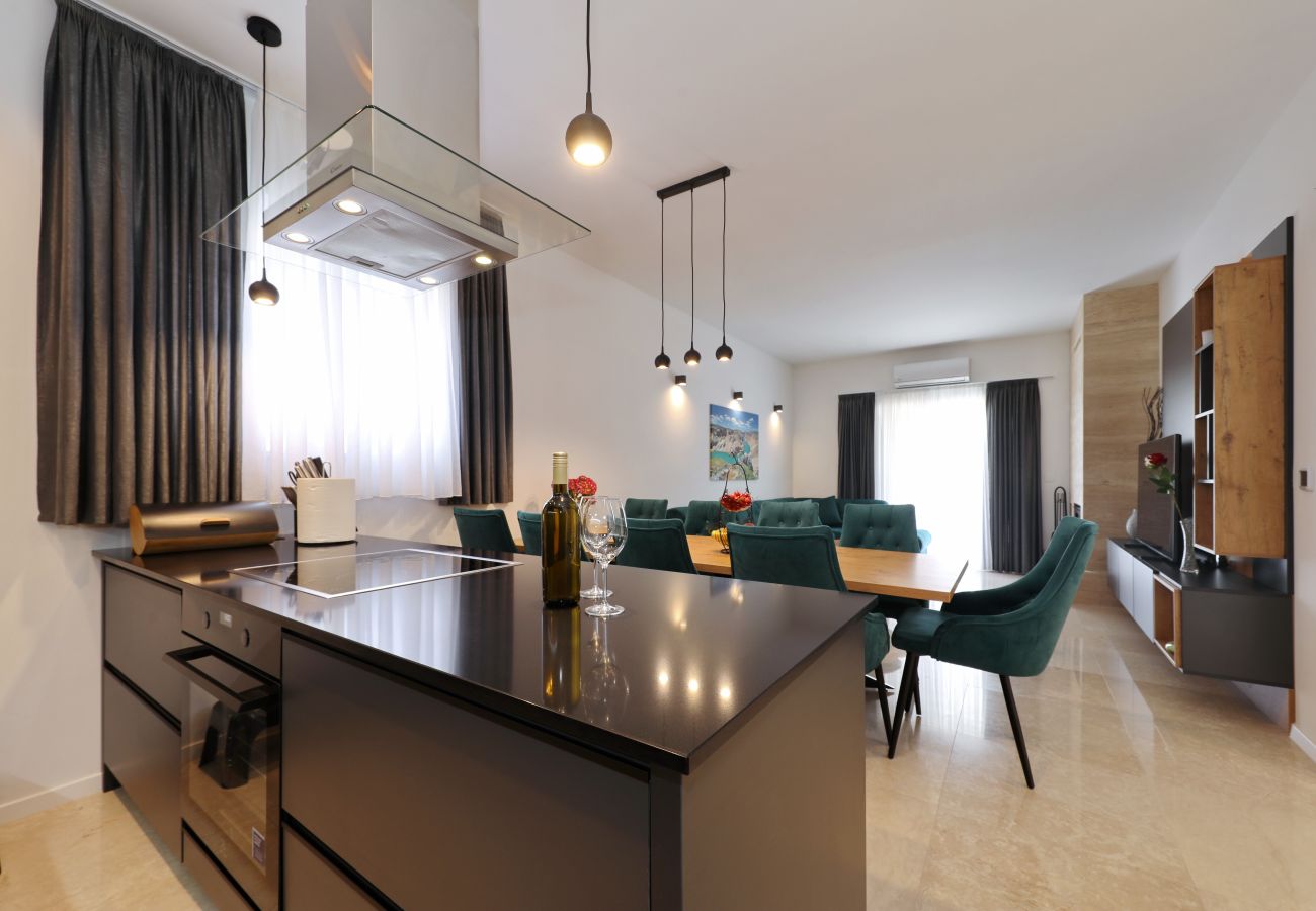 Villa in Kruševo - Villa Vallis mit Pool