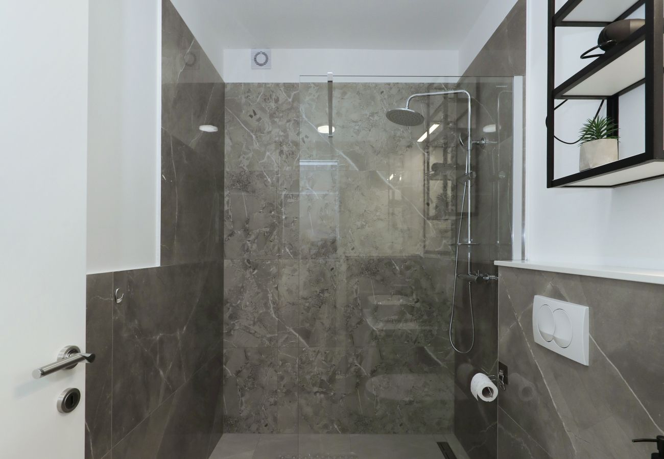 Villa in Kruševo - Villa Vallis mit Pool