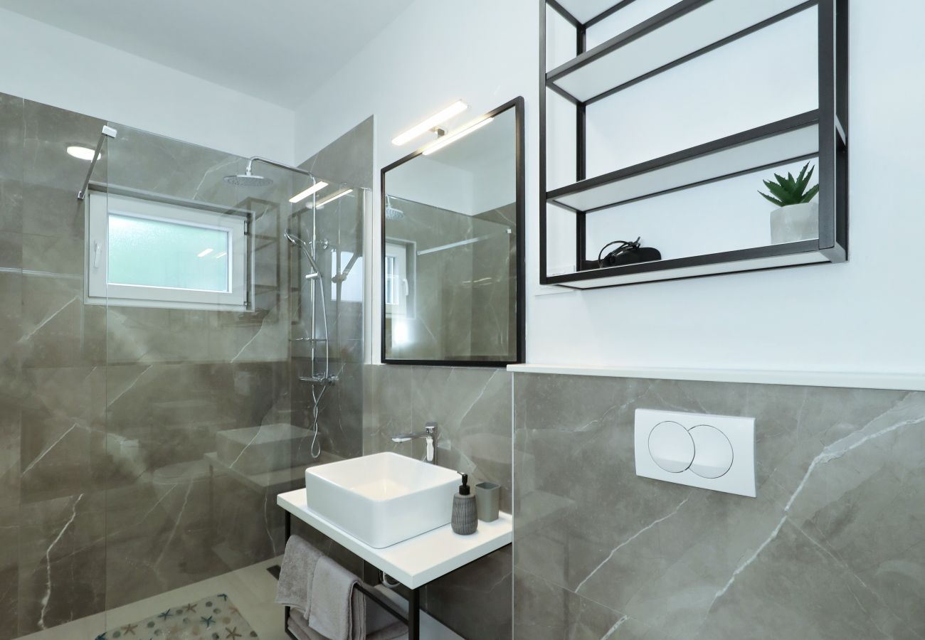 Villa in Kruševo - Villa Vallis mit Pool