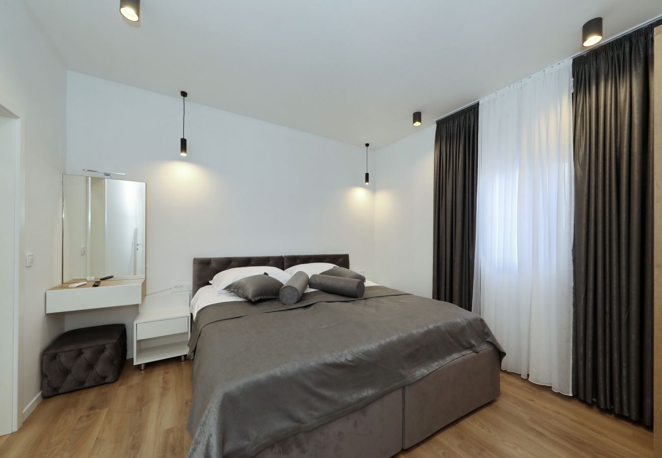 Villa in Kruševo - Villa Vallis mit Pool