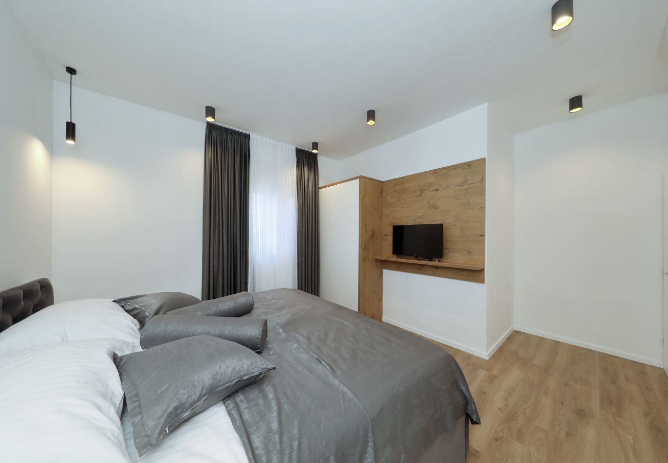 Villa in Kruševo - Villa Vallis mit Pool