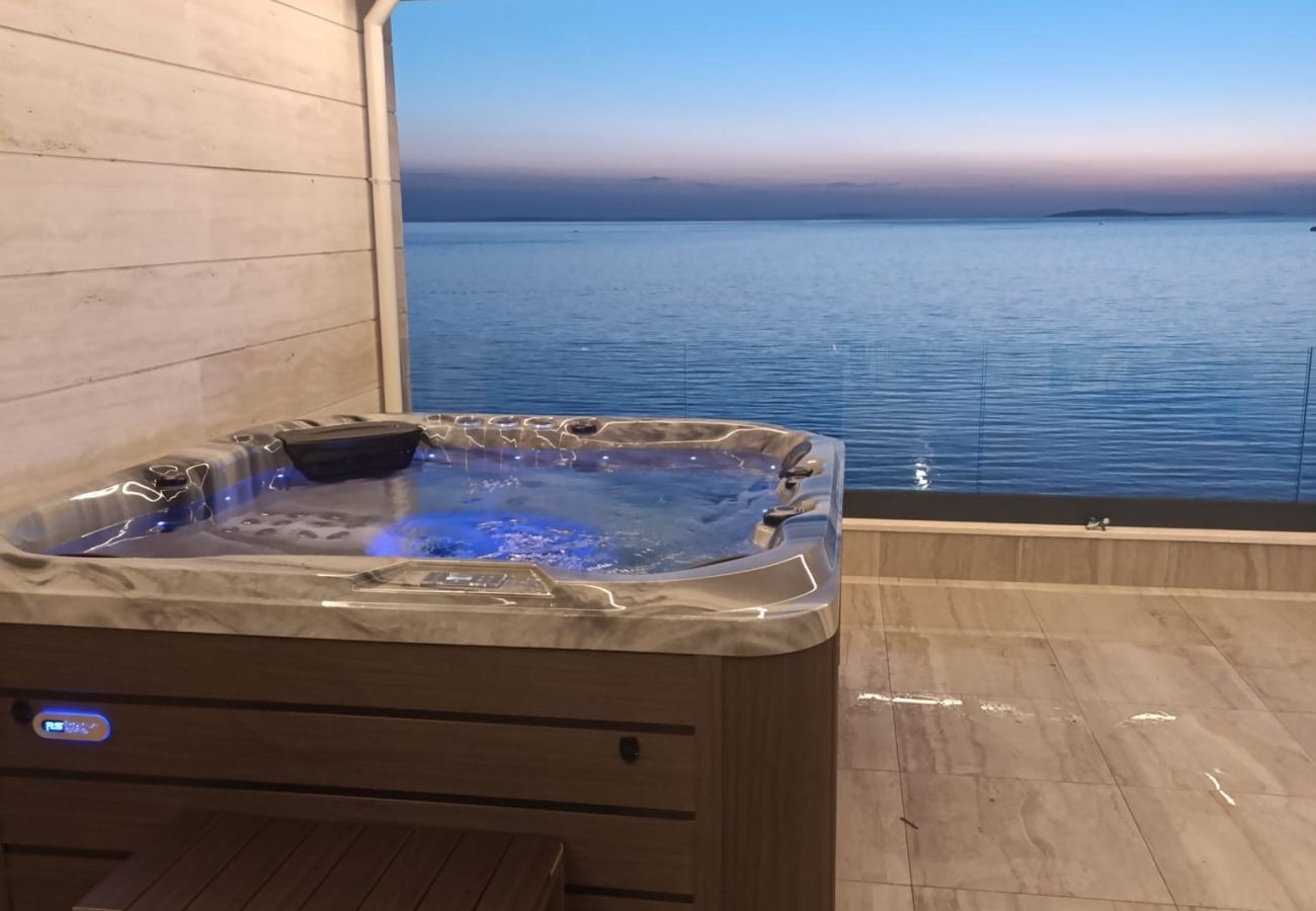 Ferienwohnung in Povljana - Strandpenthouse Pearl