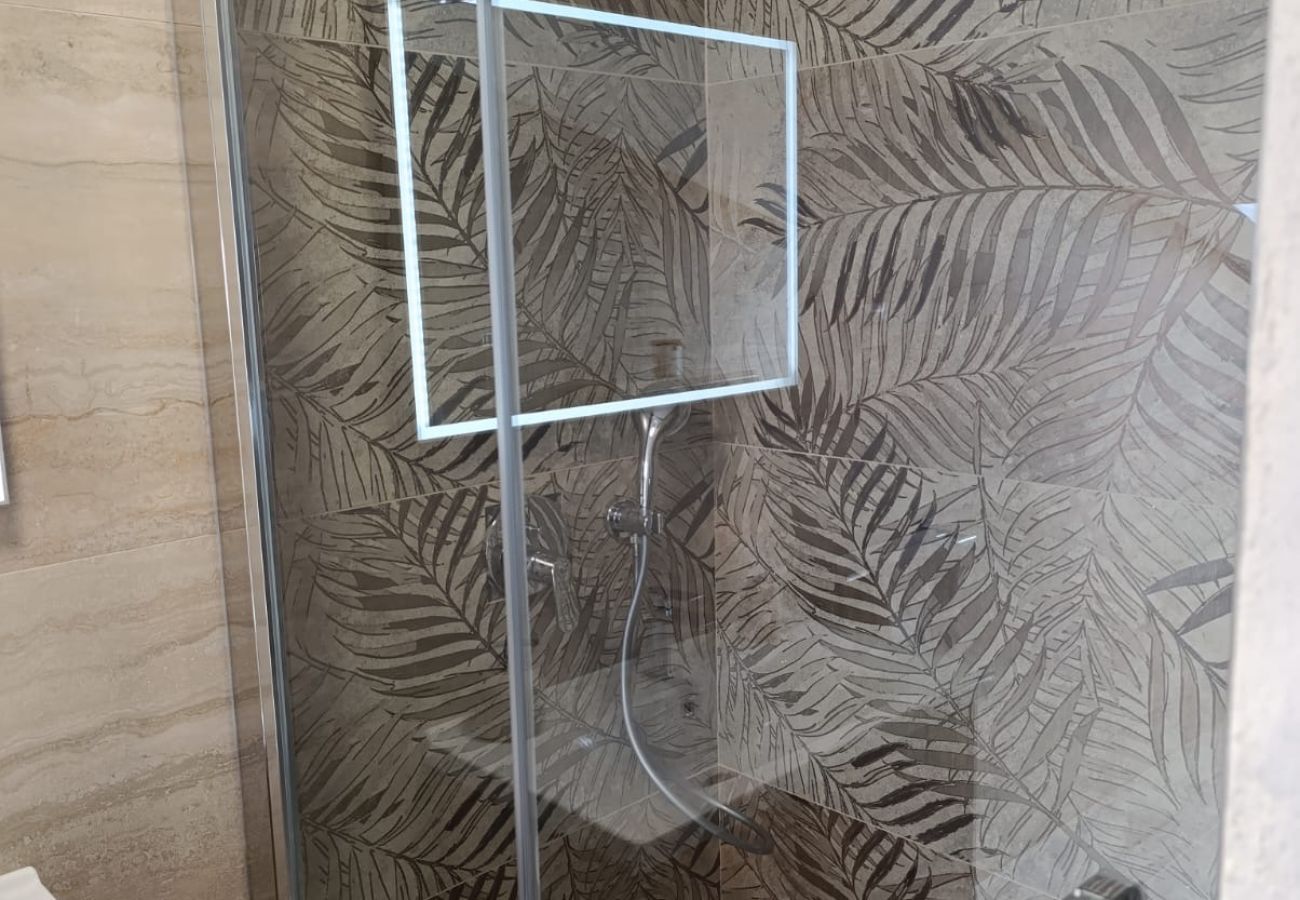 Ferienwohnung in Povljana - Strandpenthouse Pearl