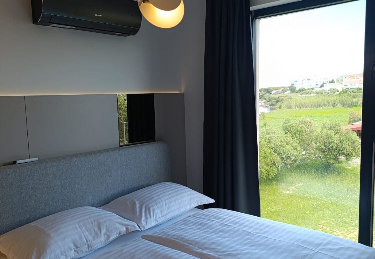 Ferienwohnung in Povljana - Strandpenthouse Pearl