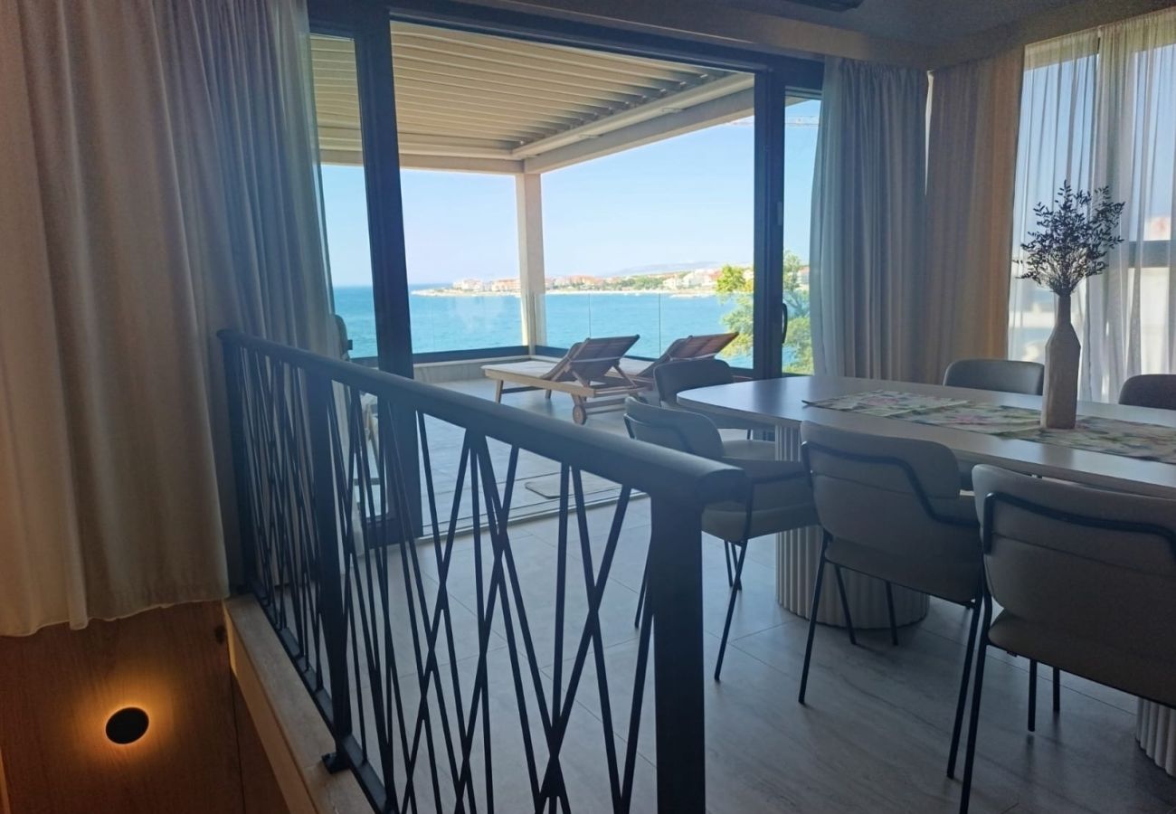 Ferienwohnung in Povljana - Strandpenthouse Pearl