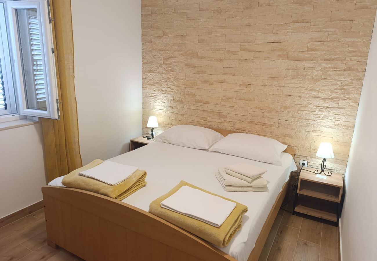 Ferienwohnung in Metajna - Ferienwohnung Valla 1 direkt am Meer