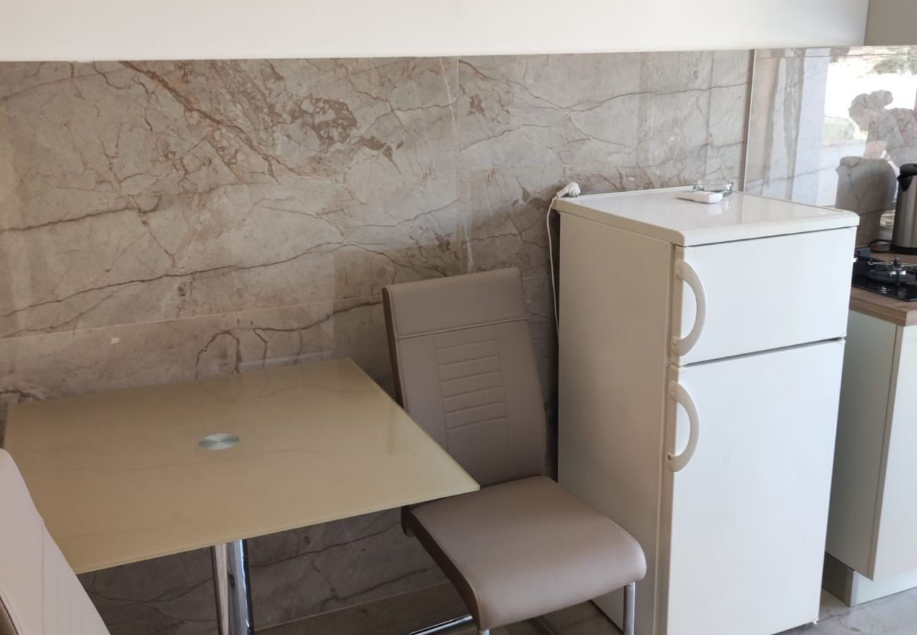 Ferienwohnung in Metajna - Ferienwohnung direkt am Meer Valla 2