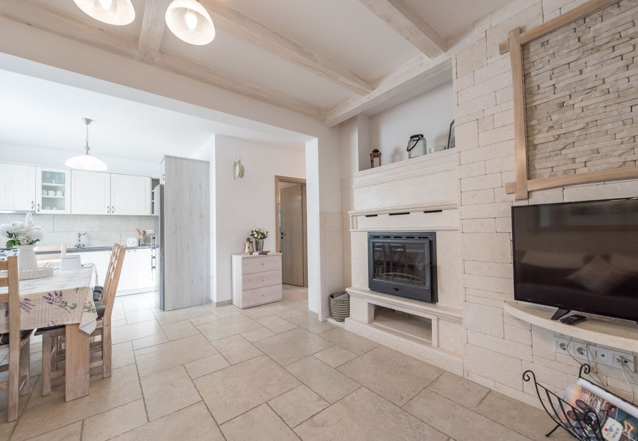 Villa in Privlaka - Villa Edena mit beheiztem Pool