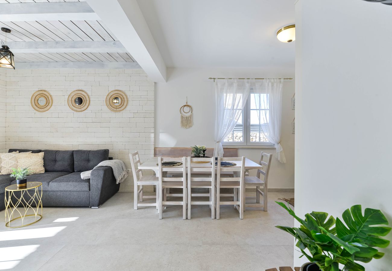 Villa in Privlaka - Villa Carnela mit beheiztem Pool