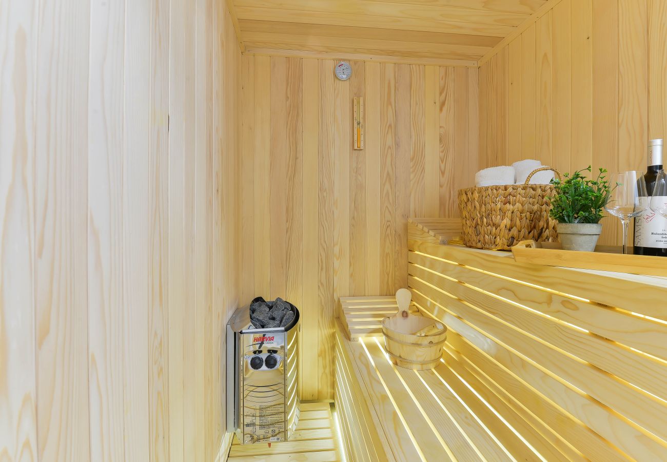 Villa in Privlaka - Villa Rea 1 mit beheiztem Pool