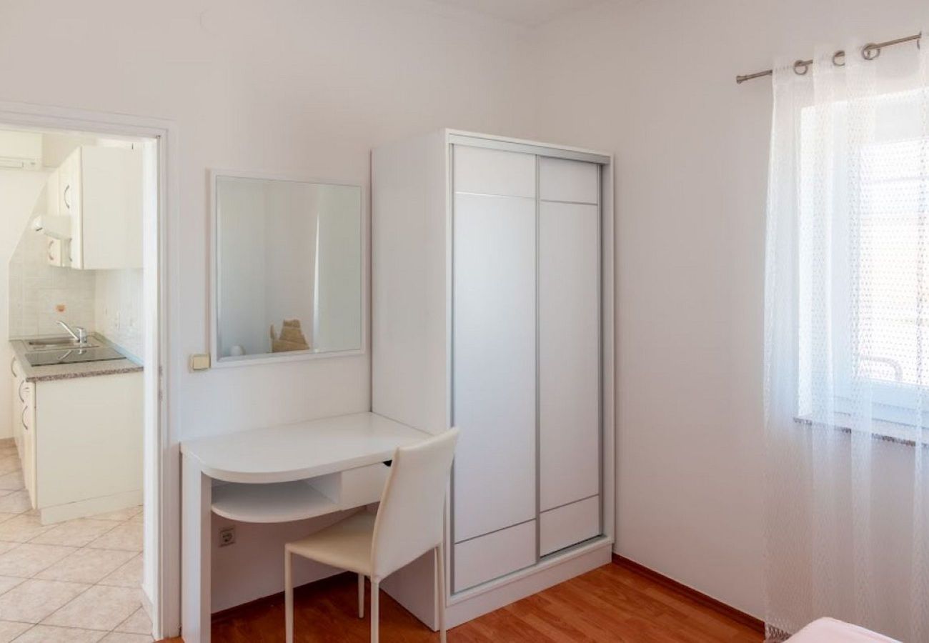 Ferienwohnung in Povljana - Apartment Luce 1