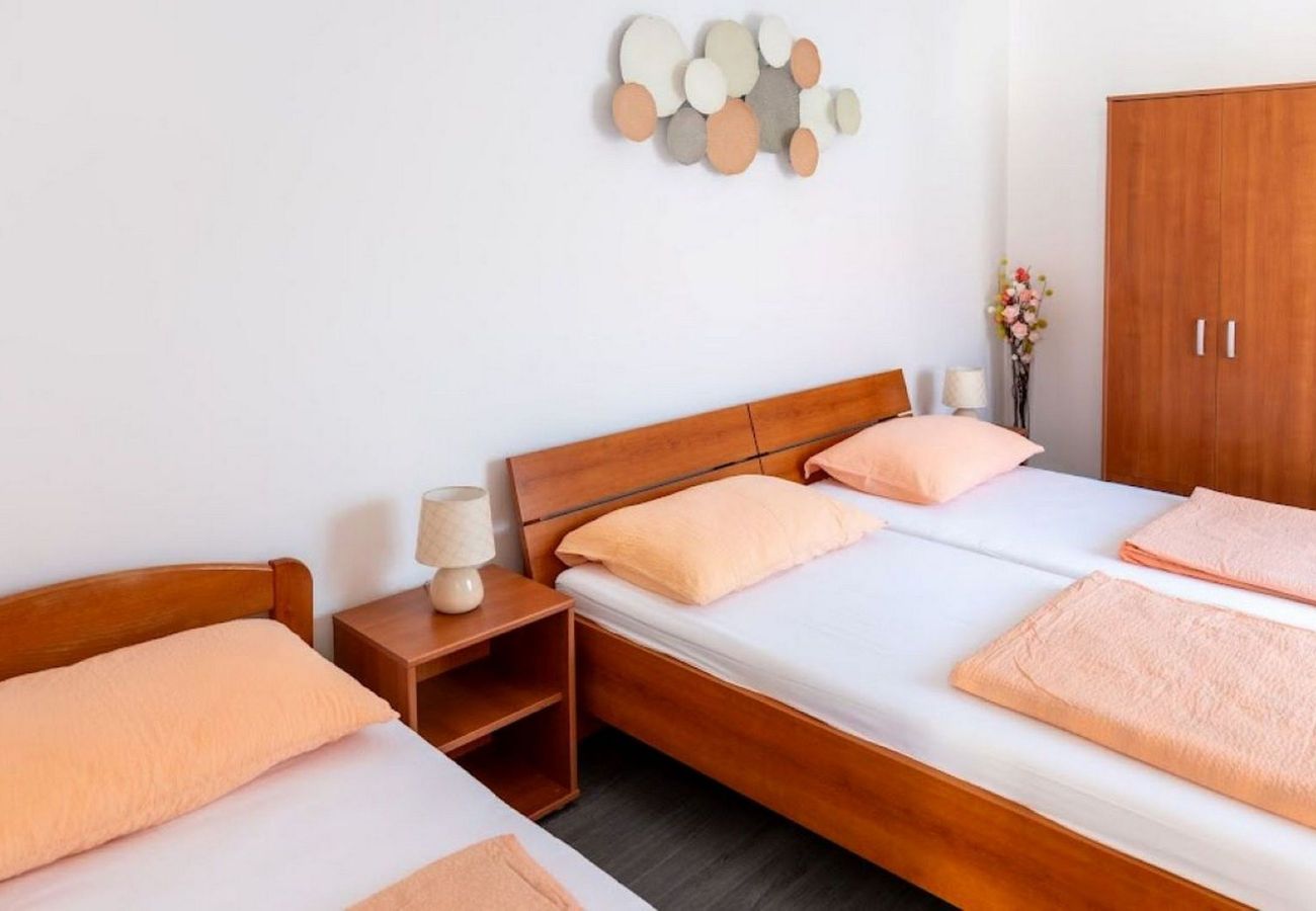 Ferienwohnung in Povljana - Apartment Luce 2