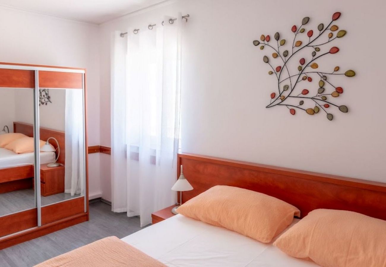 Ferienwohnung in Povljana - Apartment Luce 2