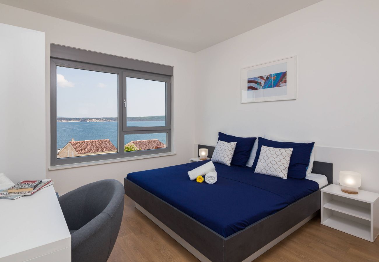 Villa in Posedarje - Villa Costabella mit beheiztem Pool