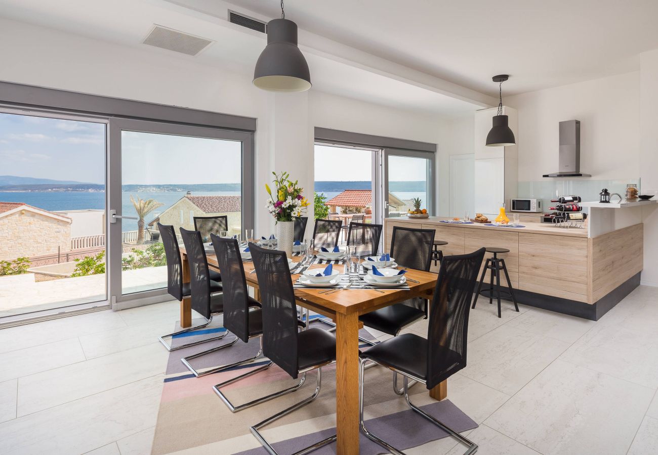 Villa in Posedarje - Villa Costabella mit beheiztem Pool