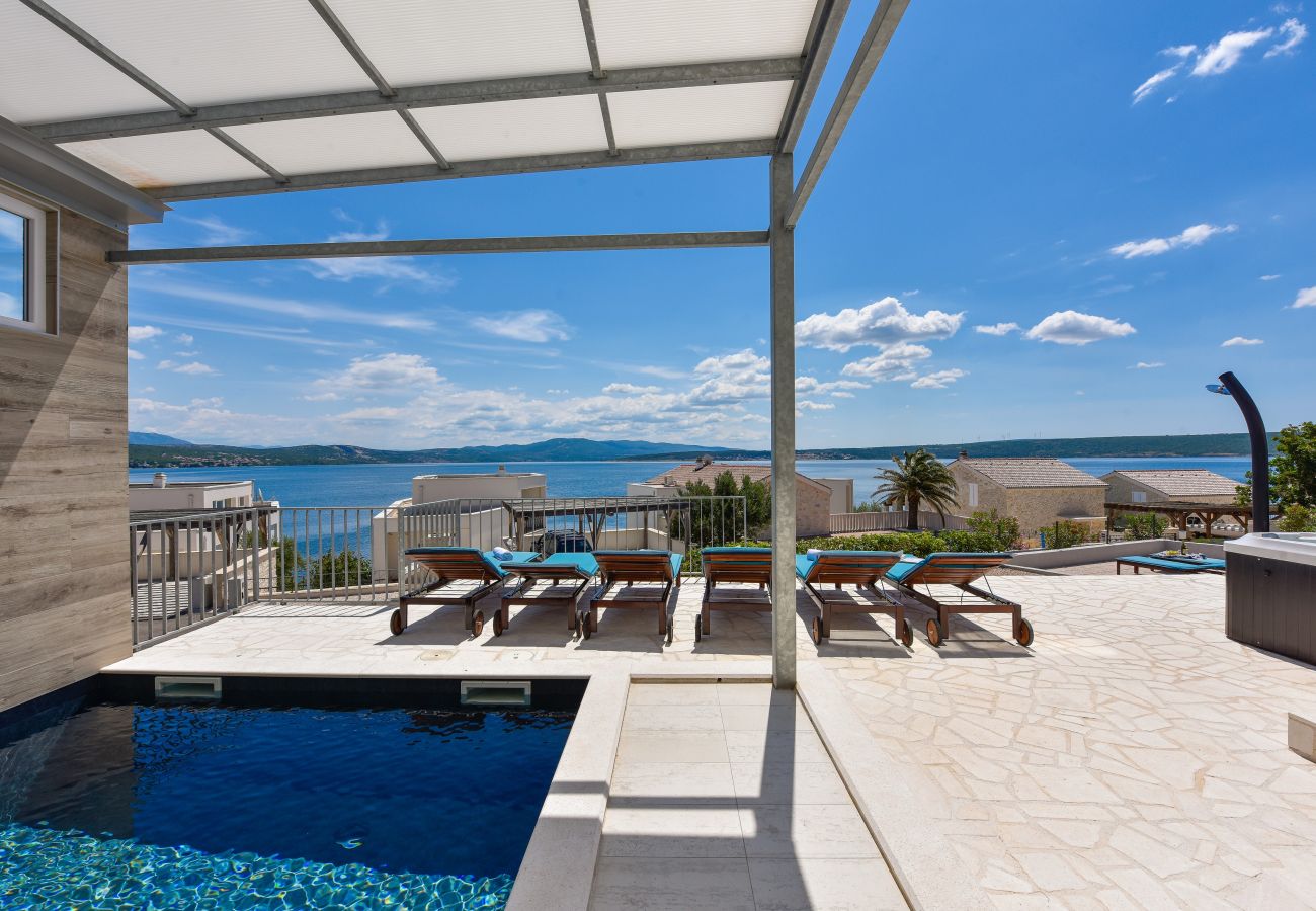 Villa in Posedarje - Villa Costabella mit beheiztem Pool