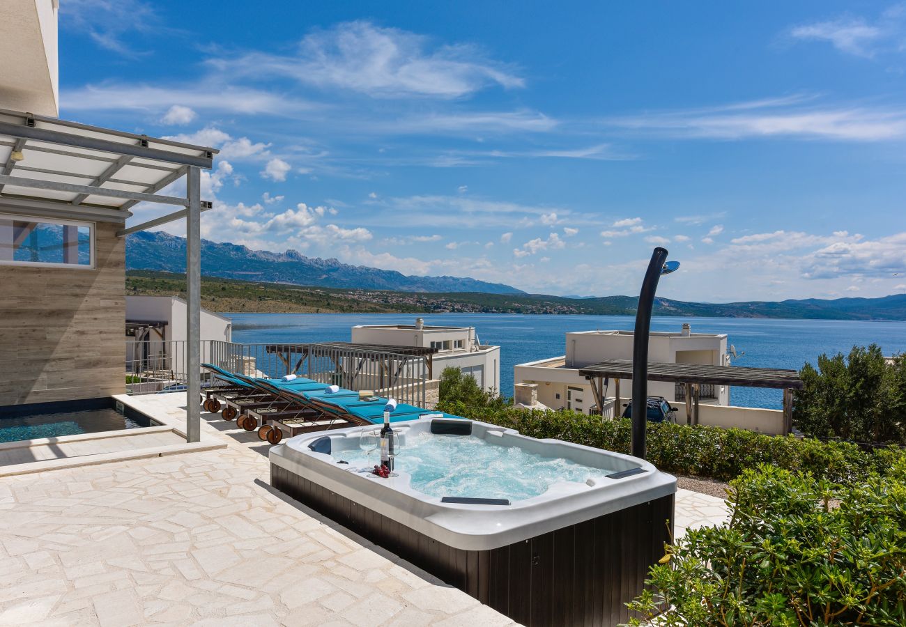 Villa in Posedarje - Villa Costabella mit beheiztem Pool