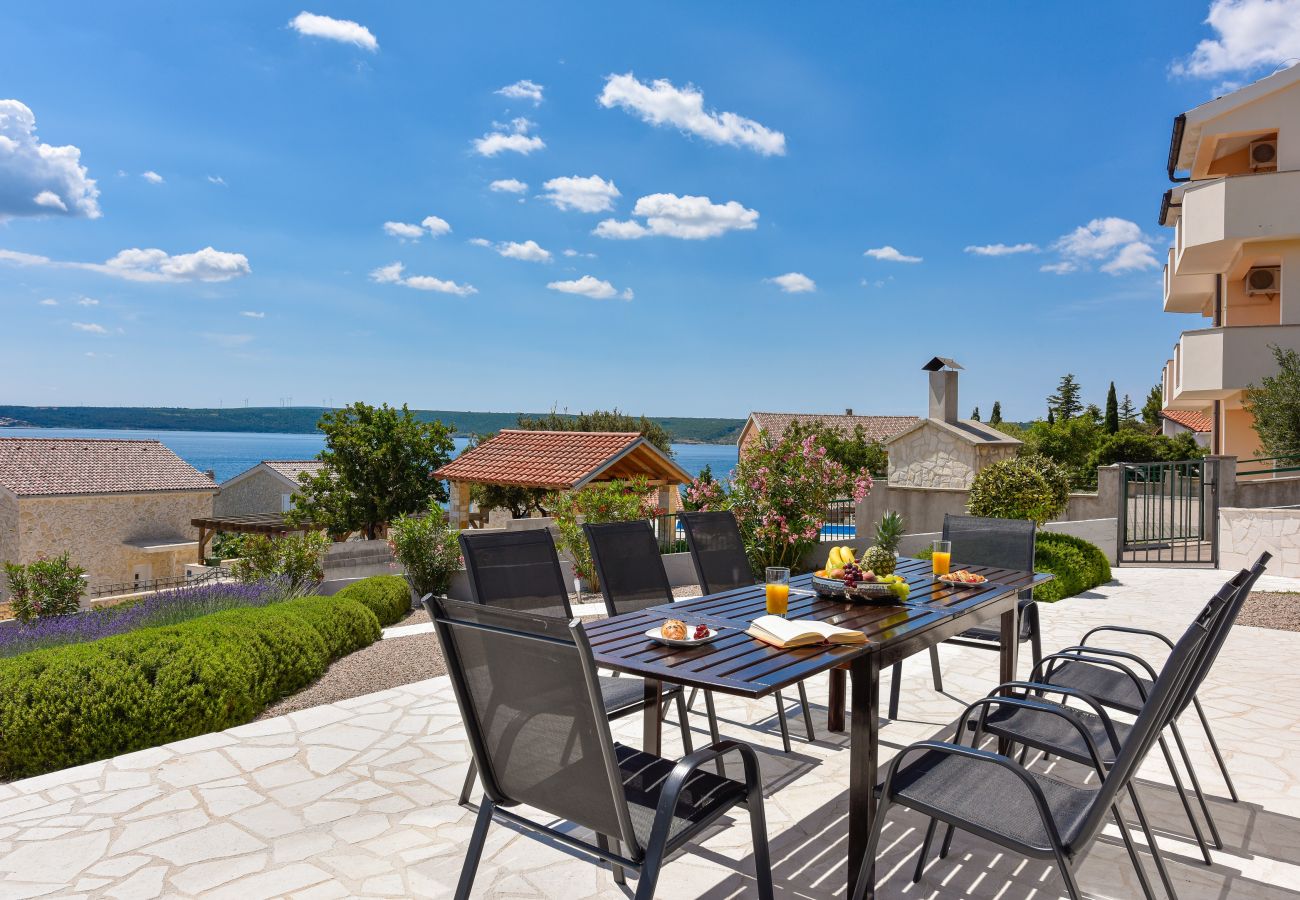 Villa in Posedarje - Villa Costabella mit beheiztem Pool