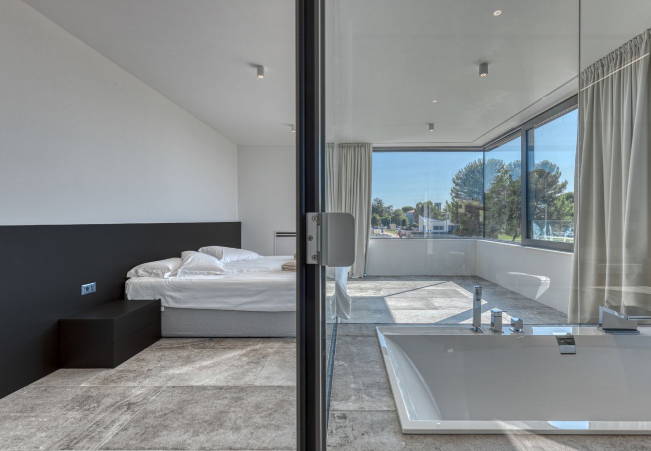 Villa in Fažana - Villa A mit beheiztem Pool