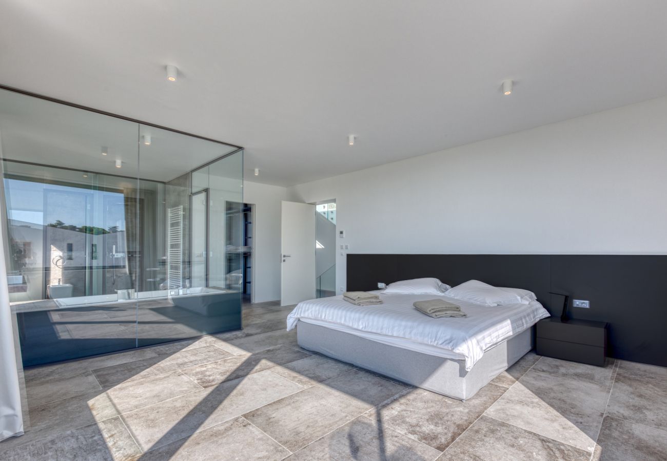 Villa in Fažana - Villa A mit beheiztem Pool