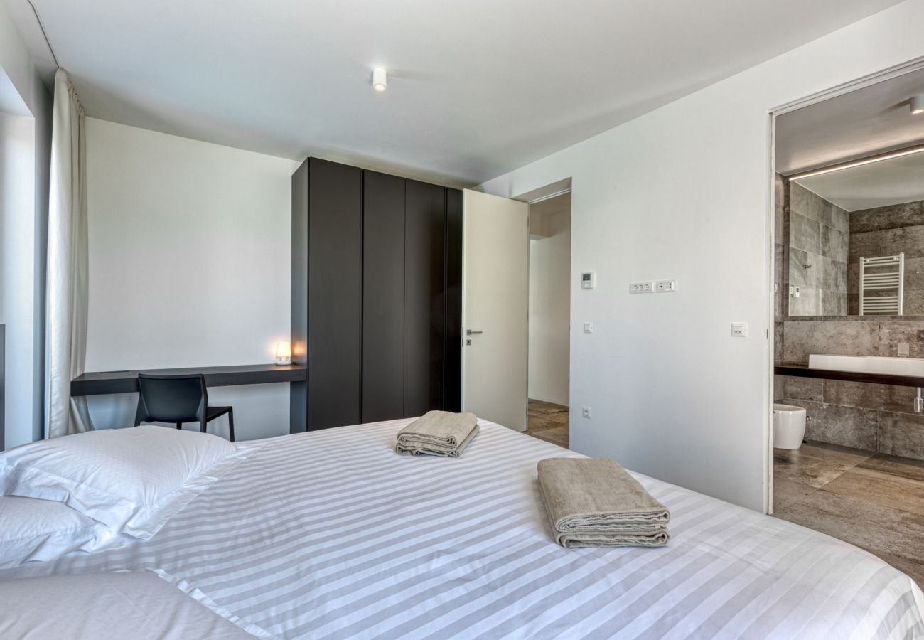 Villa in Fažana - Villa A mit beheiztem Pool