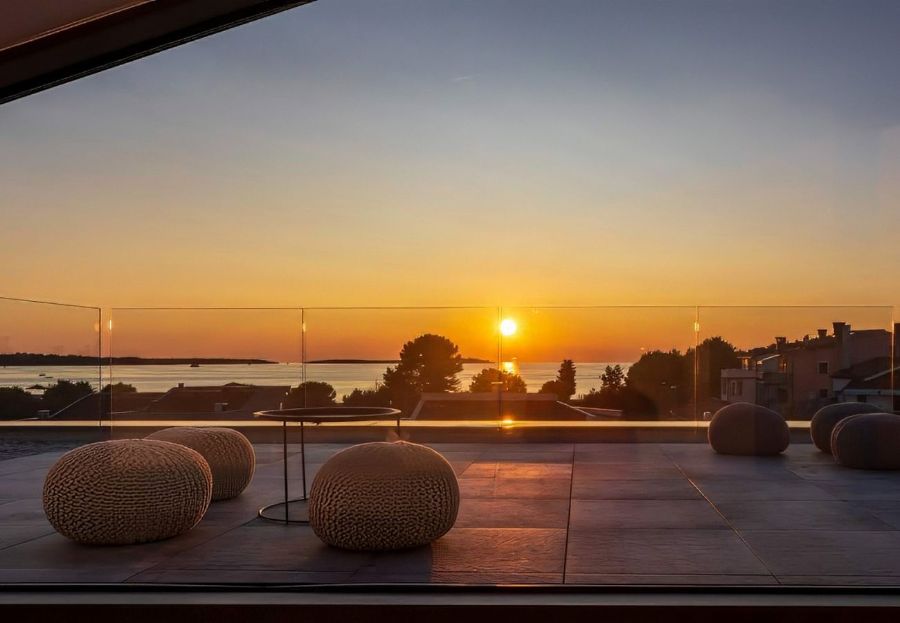 Villa in Fažana - Villa A mit beheiztem Pool