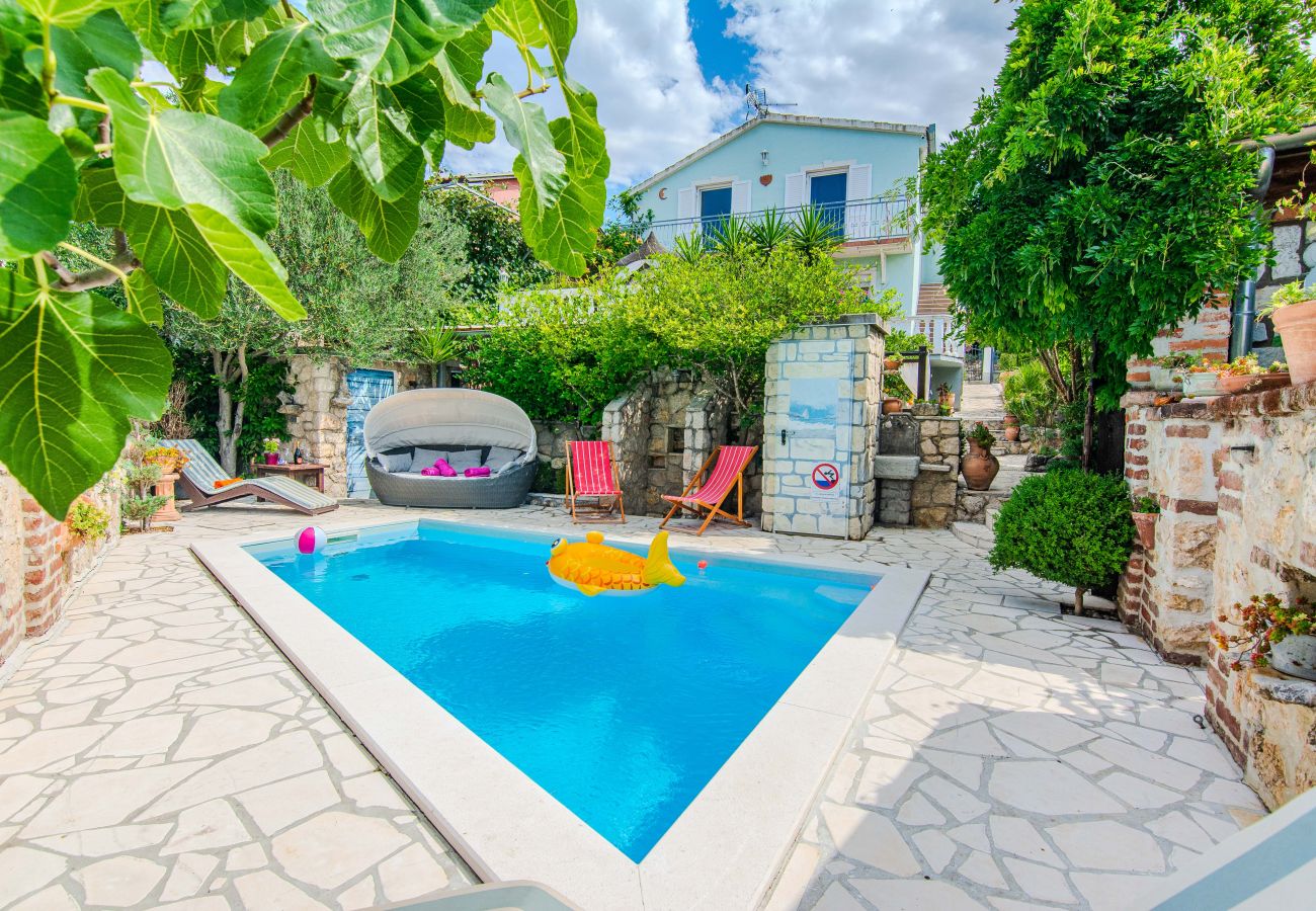Ferienhaus in Maslenica - Ferienhaus Florendale mit Pool