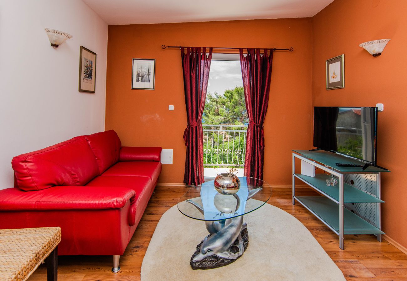 Ferienhaus in Maslenica - Ferienhaus Florendale mit Pool