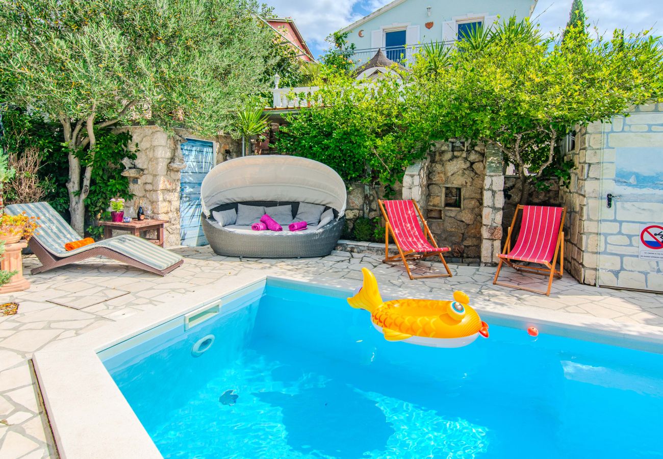 Ferienhaus in Maslenica - Ferienhaus Florendale mit Pool
