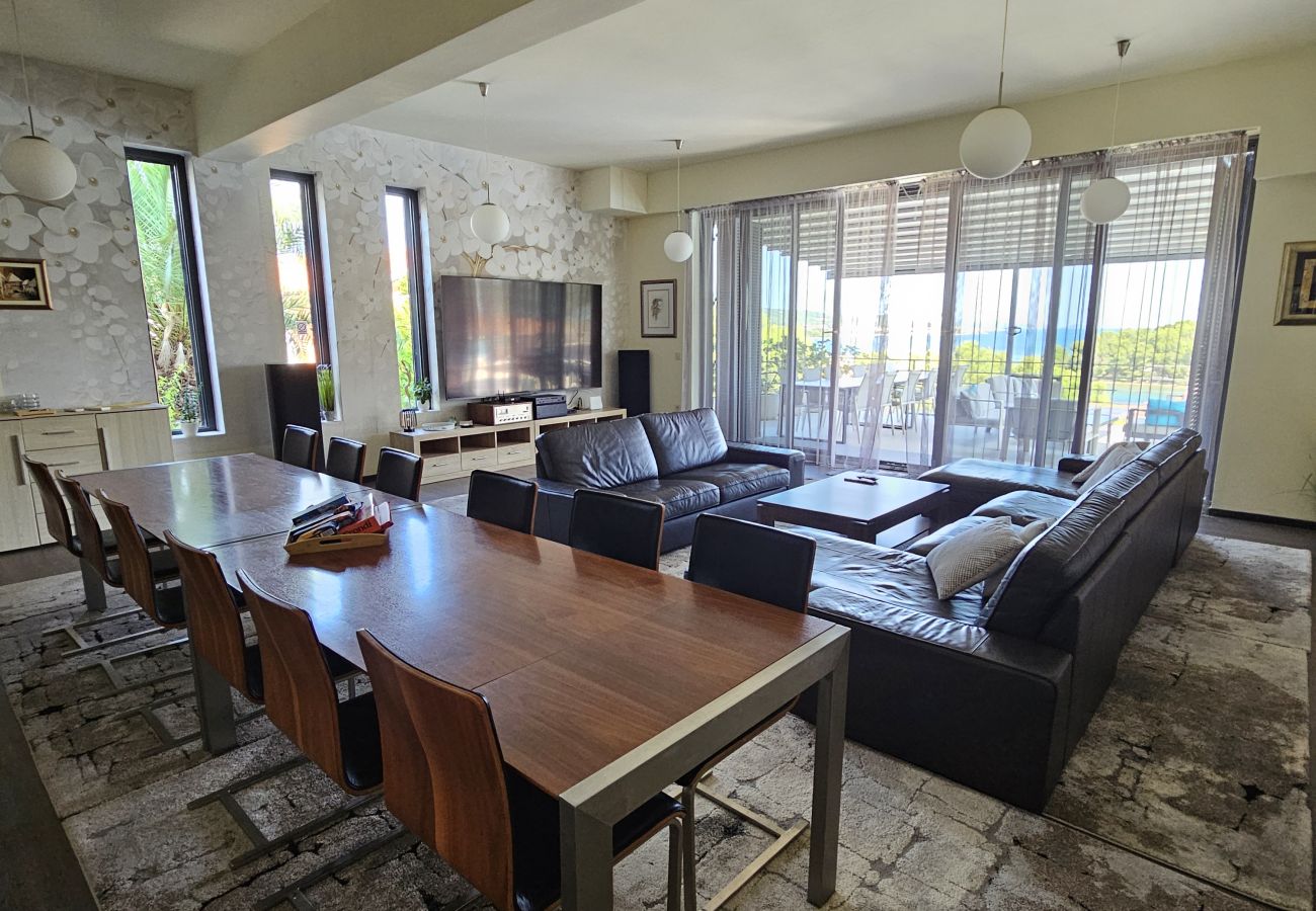 Villa in Barotul - Villa Bella mit beheiztem Pool