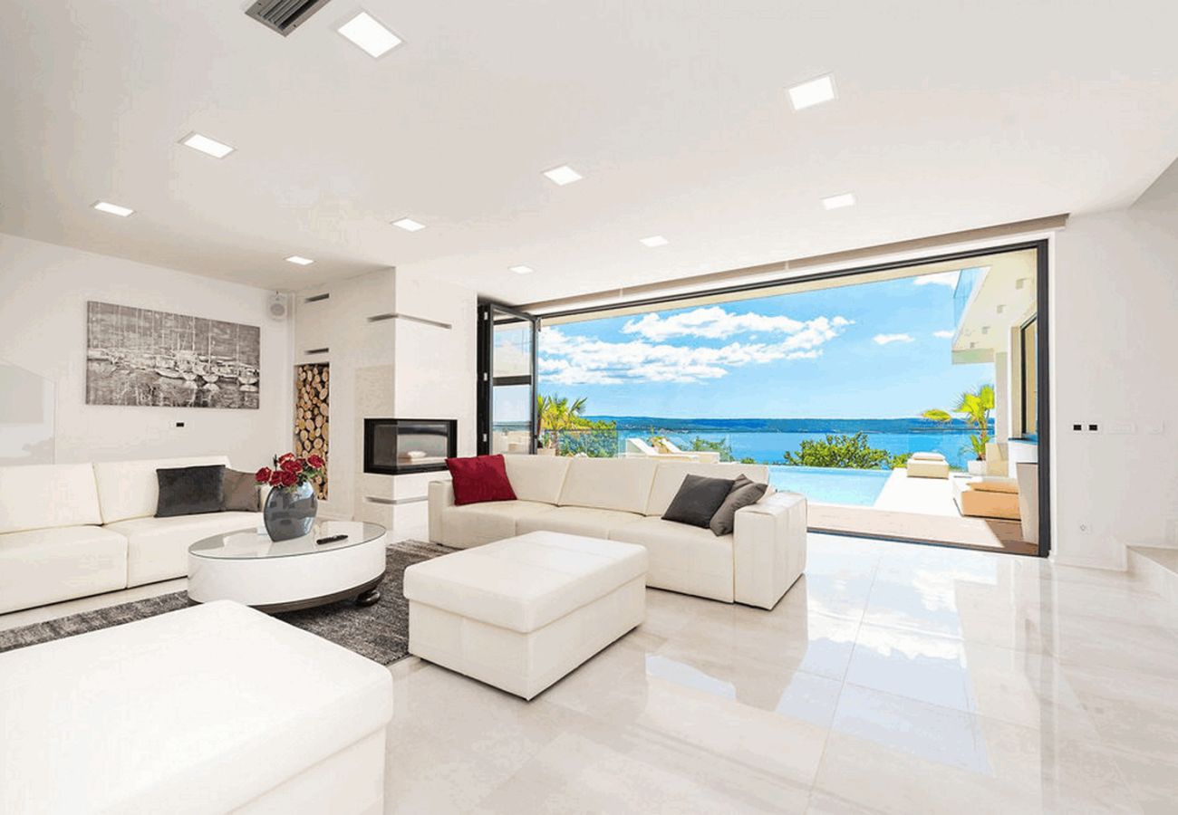 Villa in Maslenica - Villa Michelle mit Infinity-Pool