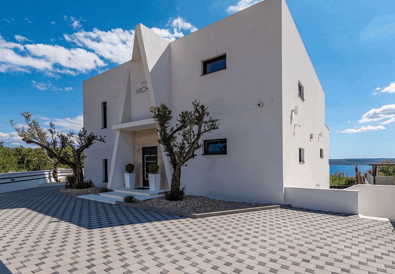 Villa in Maslenica - Villa Michelle mit Infinity-Pool