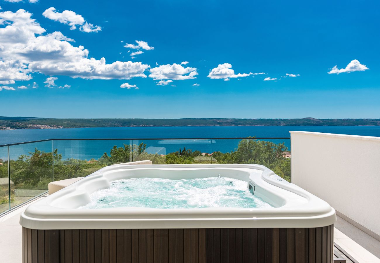 Villa in Maslenica - Villa Michelle mit Infinity-Pool