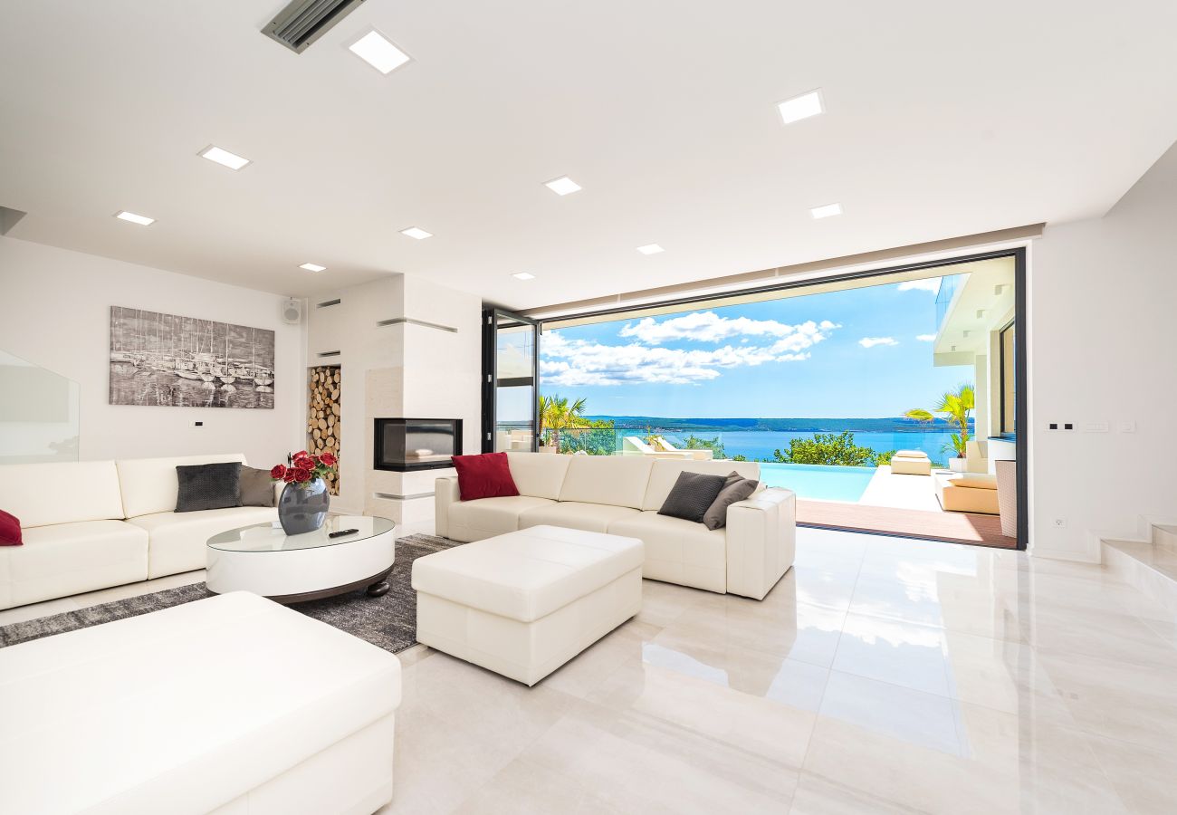 Villa in Maslenica - Villa Michelle mit Infinity-Pool