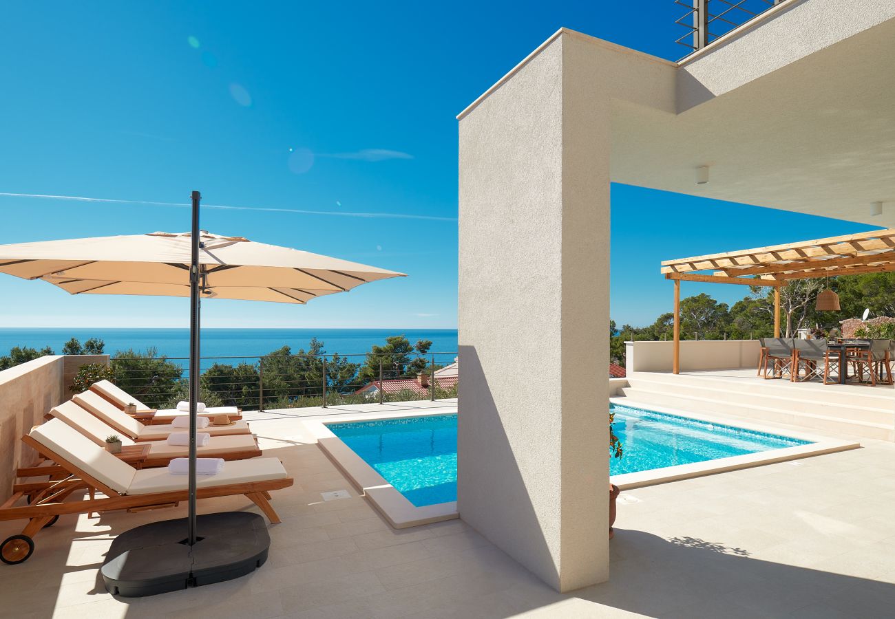Villa in Sveta Nedjelja - Villa Bianca Hvar mit wunderschönem Meerblick