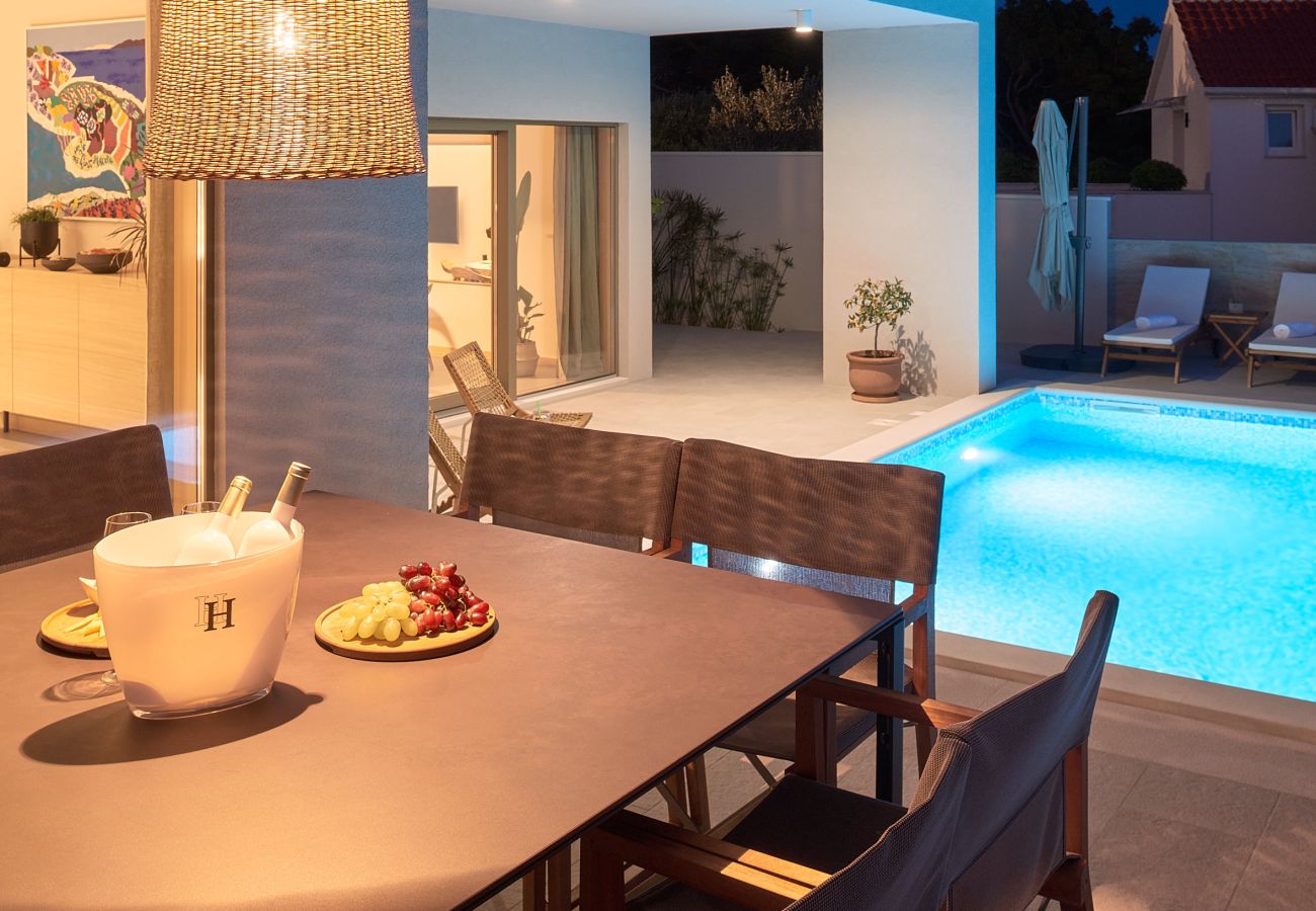 Villa in Sveta Nedjelja - Villa Bianca Hvar mit wunderschönem Meerblick