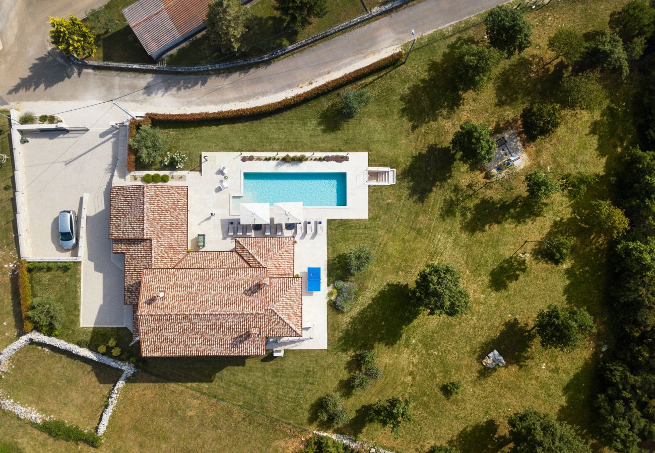 Villa in Karojba - Villa Ovi