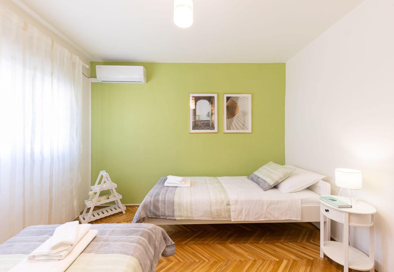 Ferienhaus in Žrnovnica - Ferienhaus Calmation