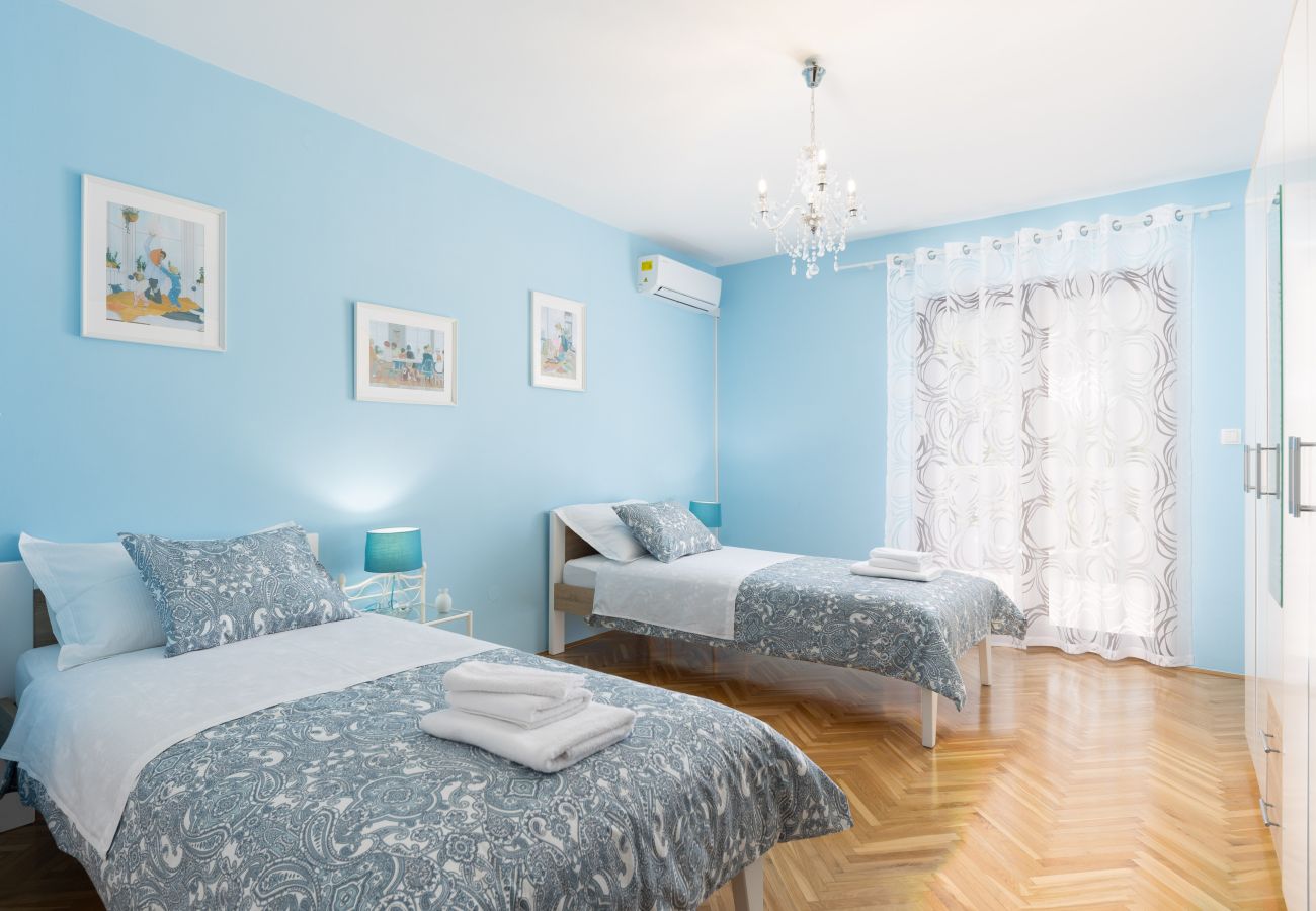 Ferienhaus in Žrnovnica - Ferienhaus Calmation