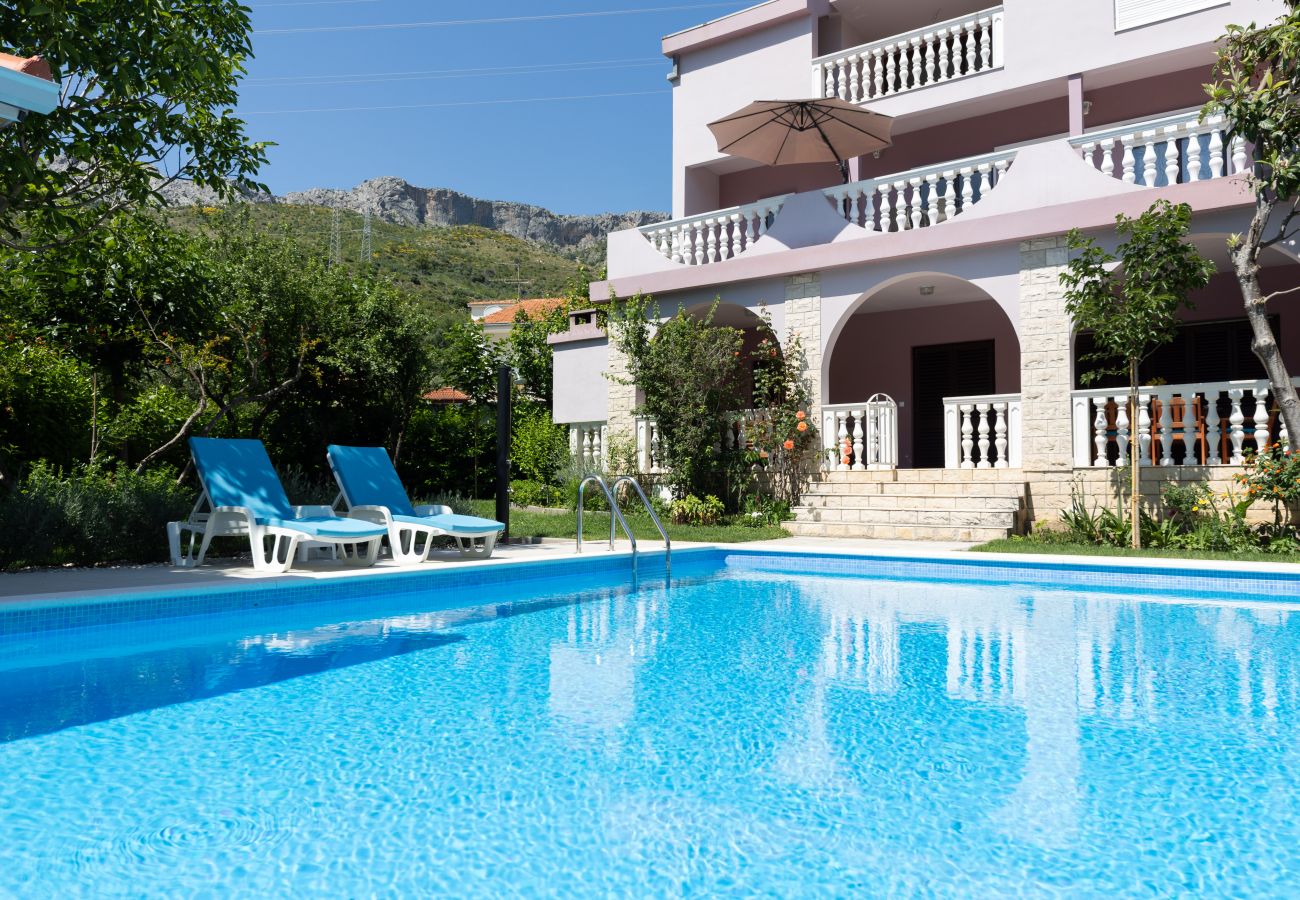 Ferienhaus in Žrnovnica - Ferienhaus Calmation