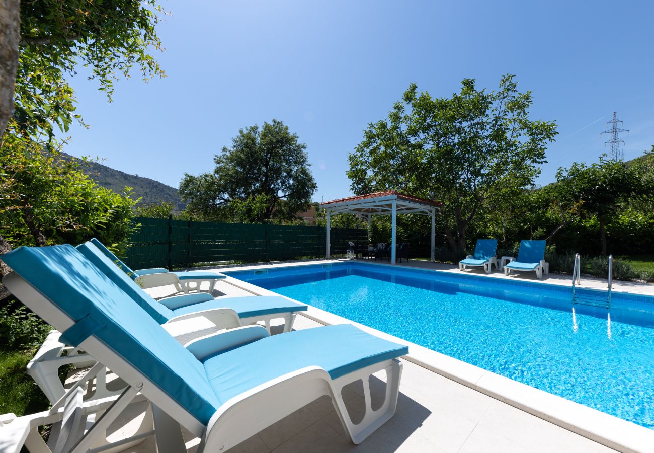 Ferienhaus in Žrnovnica - Ferienhaus Calmation