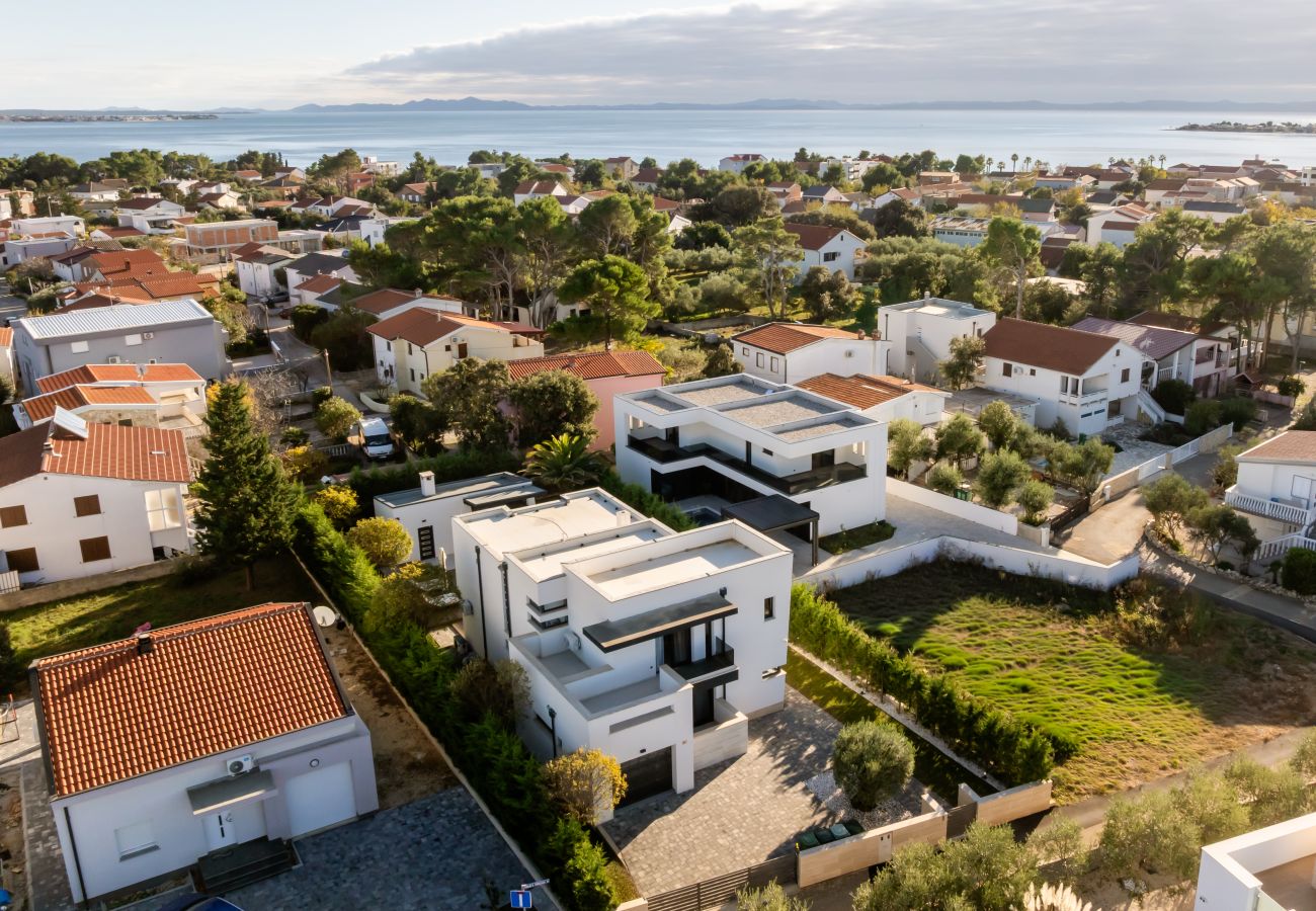 Villa in Vir - Villa Positiva mit beheiztem Pool