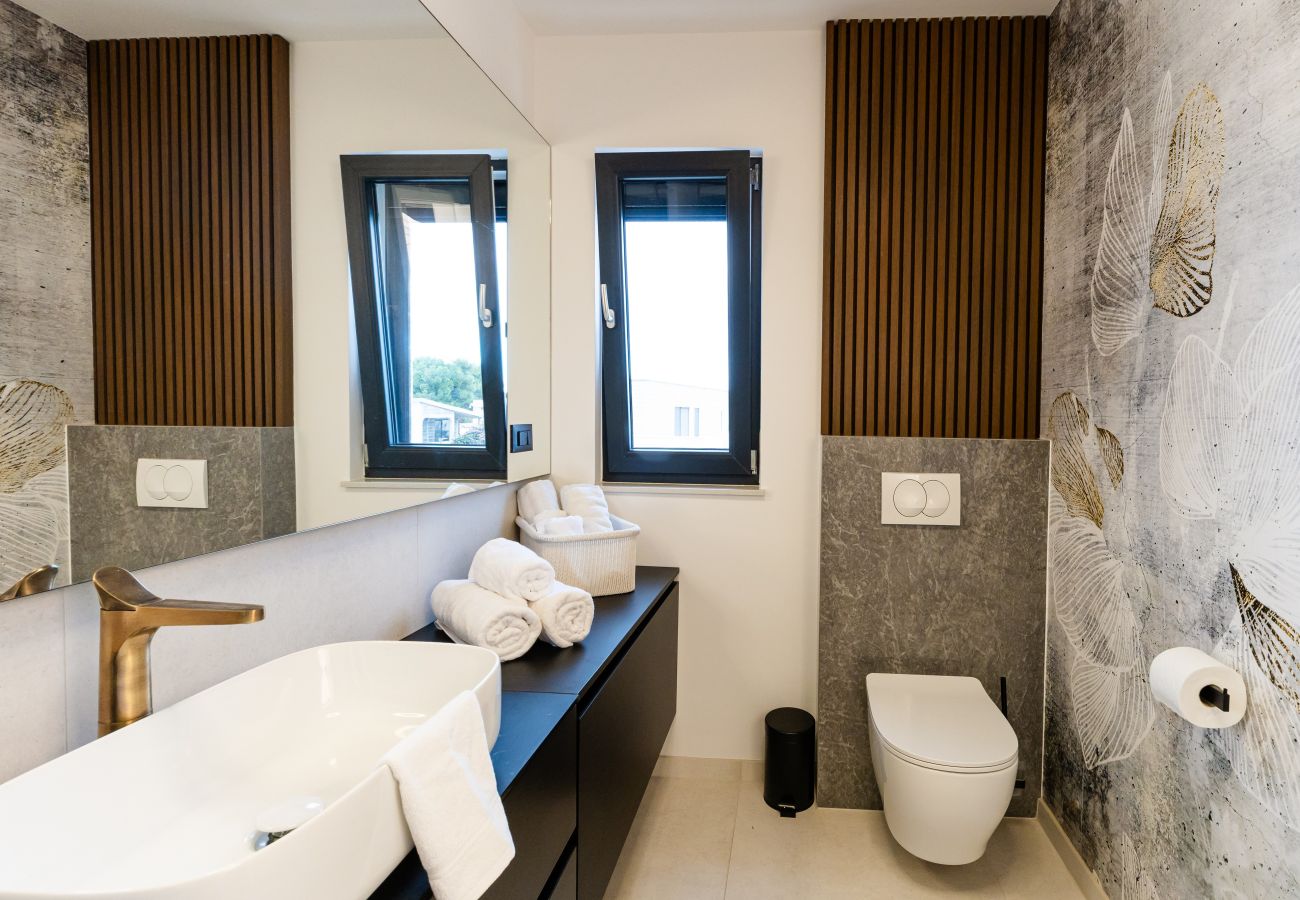 Villa in Vir - Villa Positiva mit beheiztem Pool