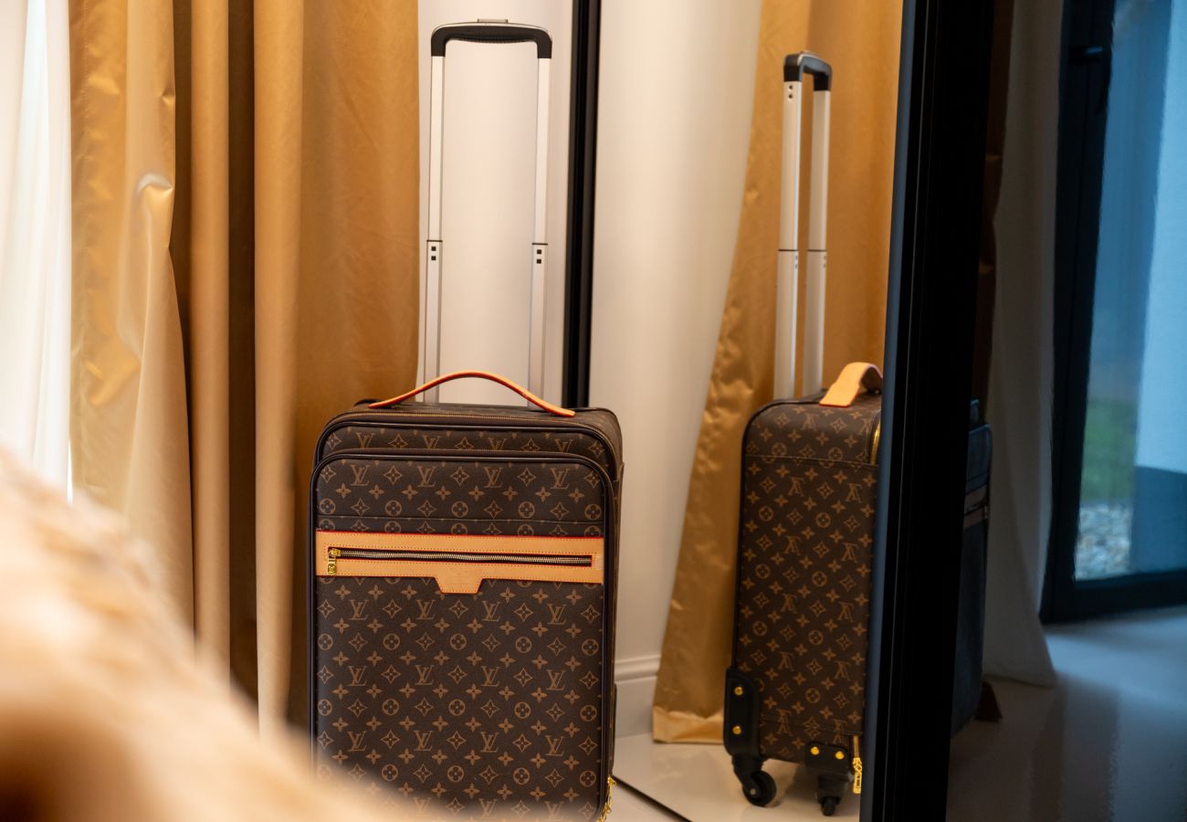 Villa in Zadar - Luxuriöses Anwesen in Matos mit beheiztem Pool