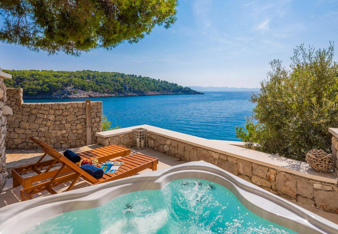 Villa in Milna - Villa Marella am Meer