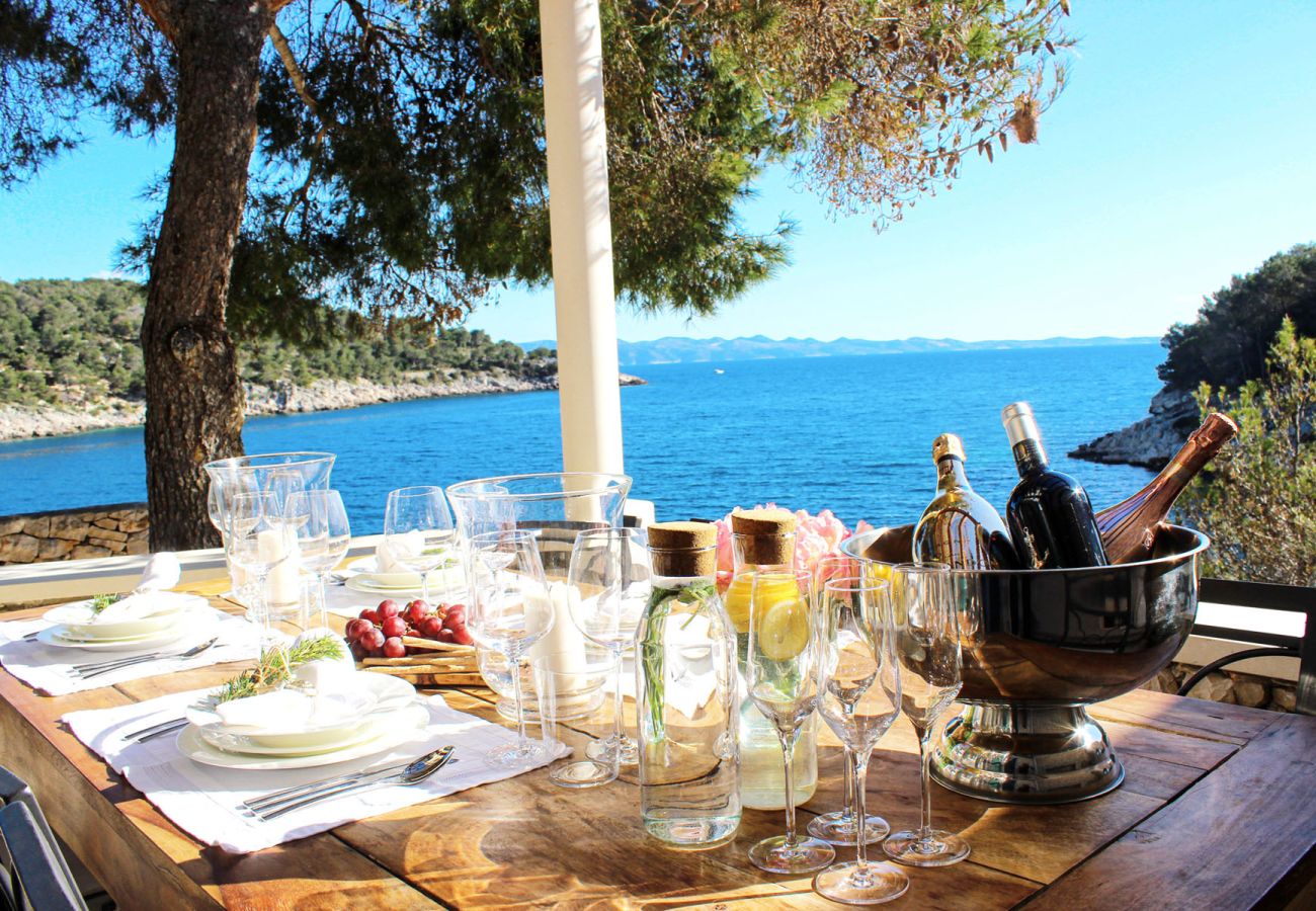 Villa in Milna - Villa Marella am Meer