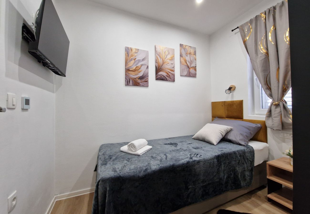 Ferienwohnung in Vir - Apartment Perla