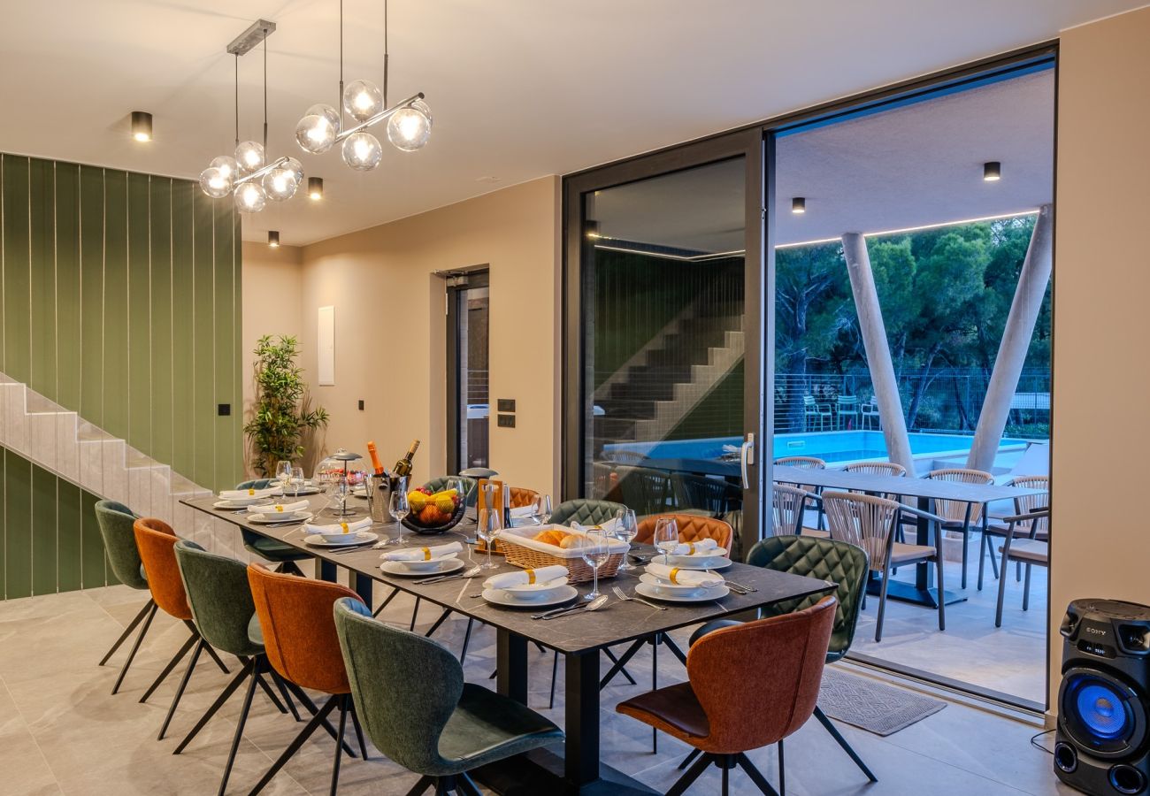 Villa in Ždrelac - Deluxe Villa Supreme Pašman mit beheiztem Pool