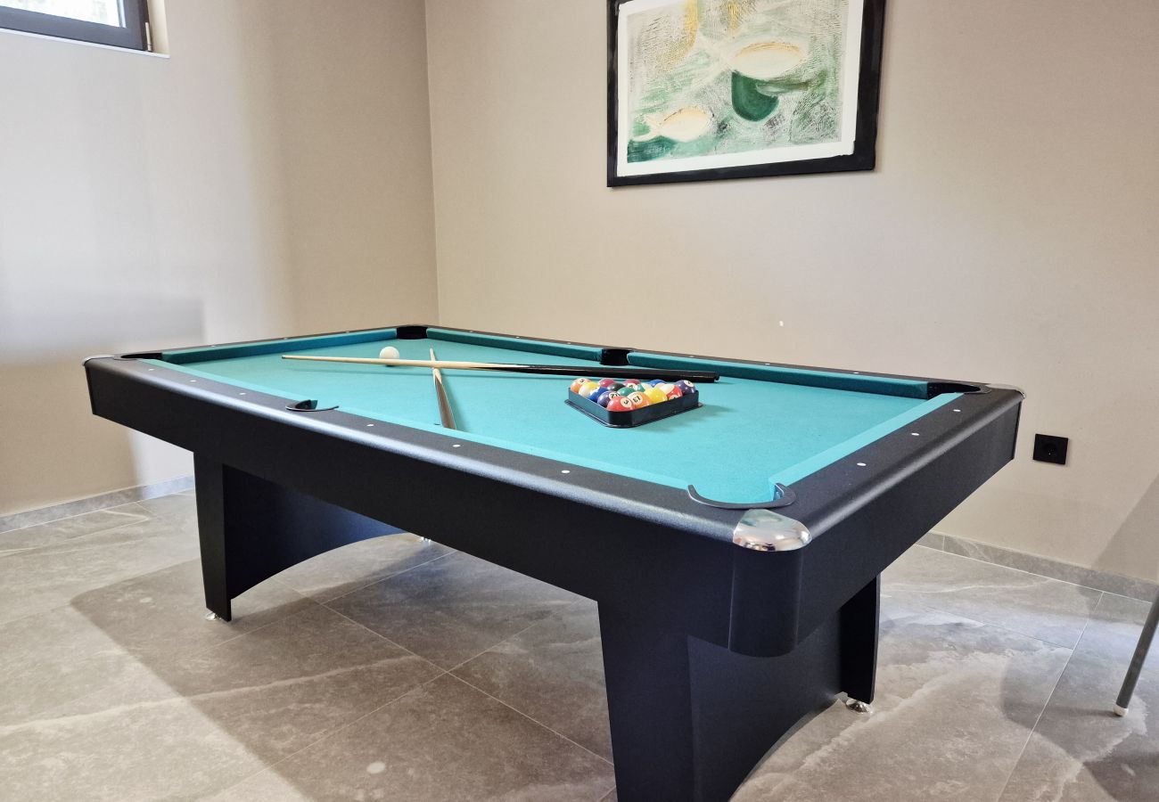 Villa in Ždrelac - Deluxe Villa Supreme Pašman mit beheiztem Pool